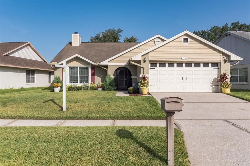 1215 TUXFORD DRIVE BRANDON, FL 33511