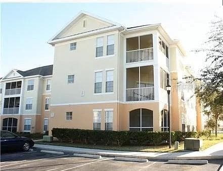 9301 CRESCENT LOOP CIRCLE UNIT 206 TAMPA, FL 33619