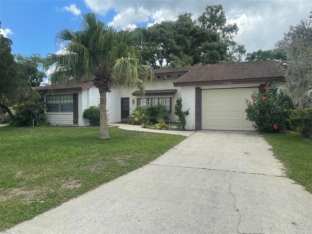 8306 SPLIT RAIL LANE HUDSON, FL 34667