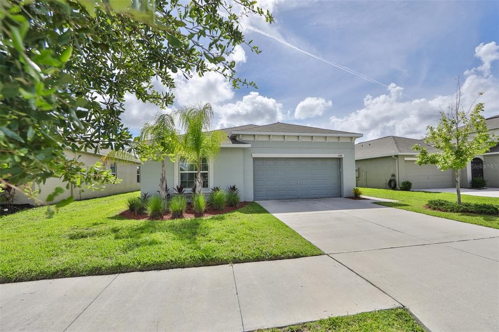 17136 WHITE MANGROVE DRIVE WIMAUMA, FL 33598