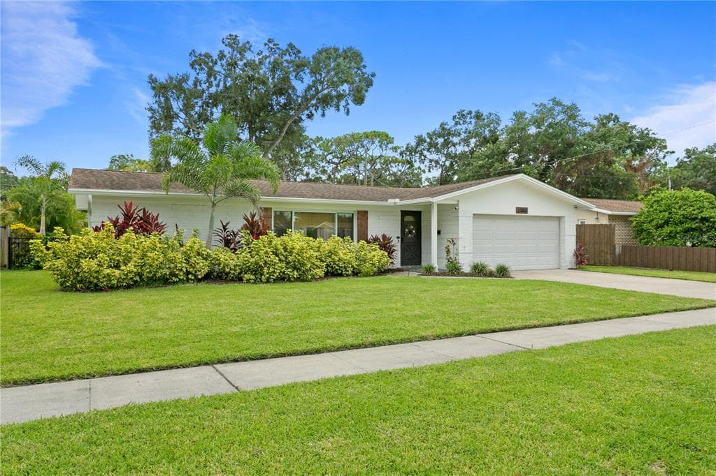 2383 VANDERBILT DRIVE CLEARWATER, FL 33765
