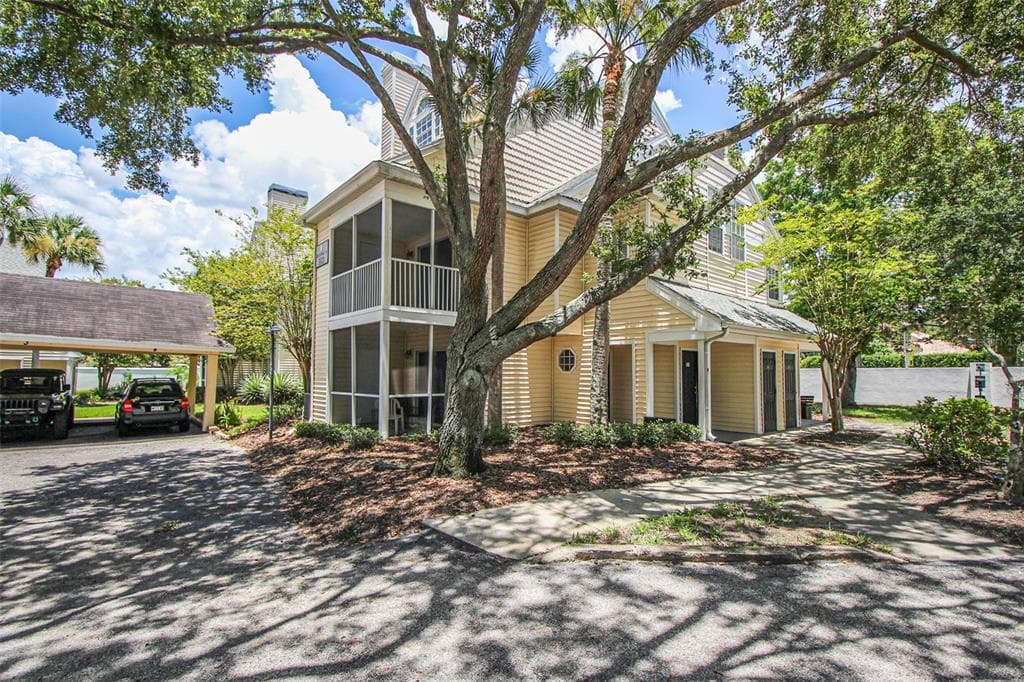 3321 HAVILAND COURT UNIT 204 PALM HARBOR, FL 34684