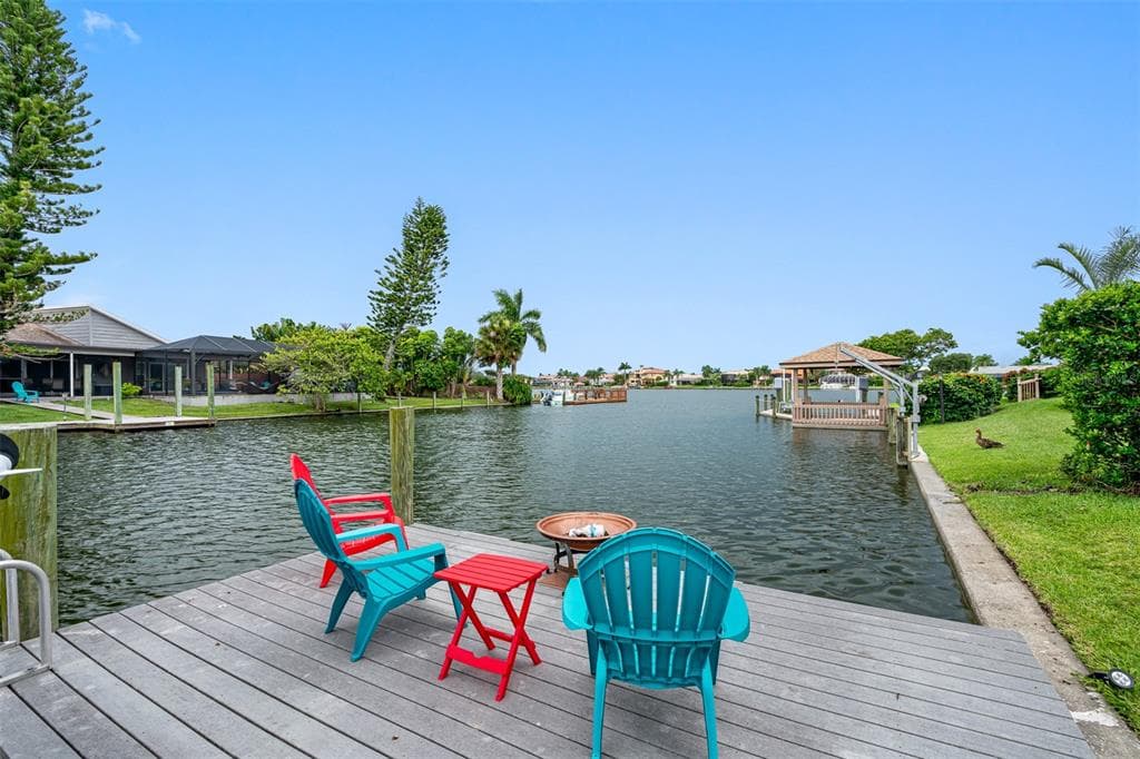 5805 SCHOONER WAY