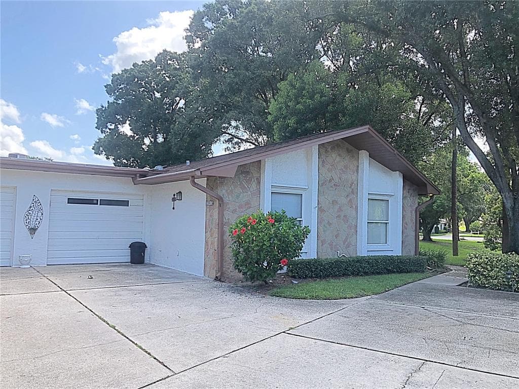 2281 SHELLY DRIVE UNIT C PALM HARBOR, FL 34684
