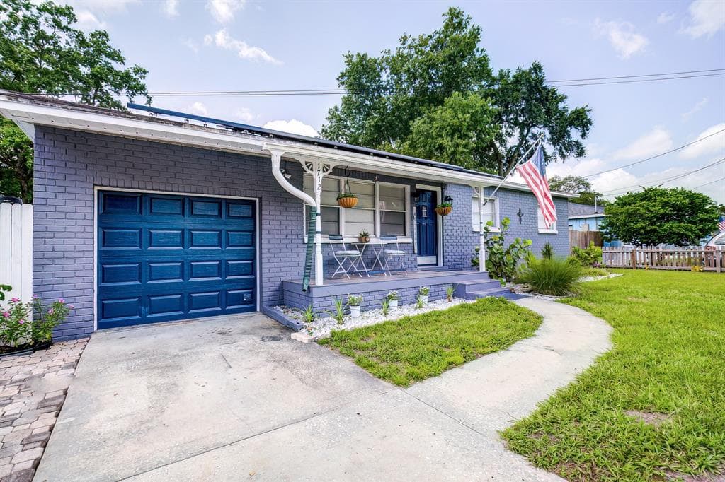 1712 W OVERPAR DRIVE TAMPA, FL 33612