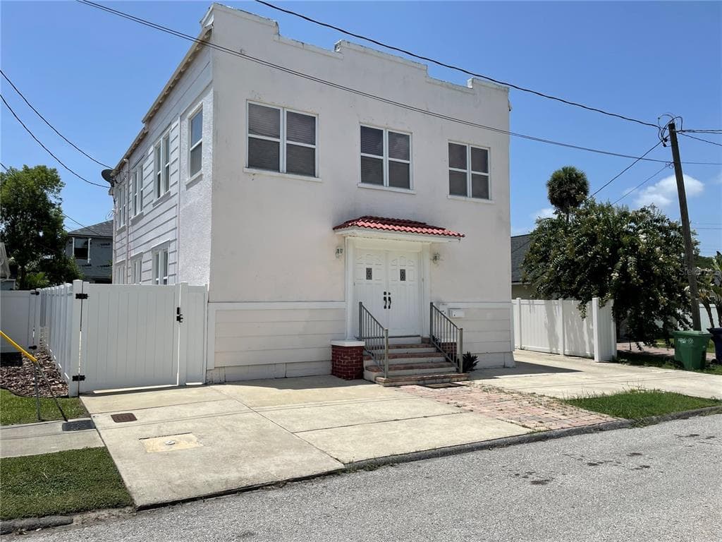 308 W WARREN AVENUE TAMPA, FL 33602