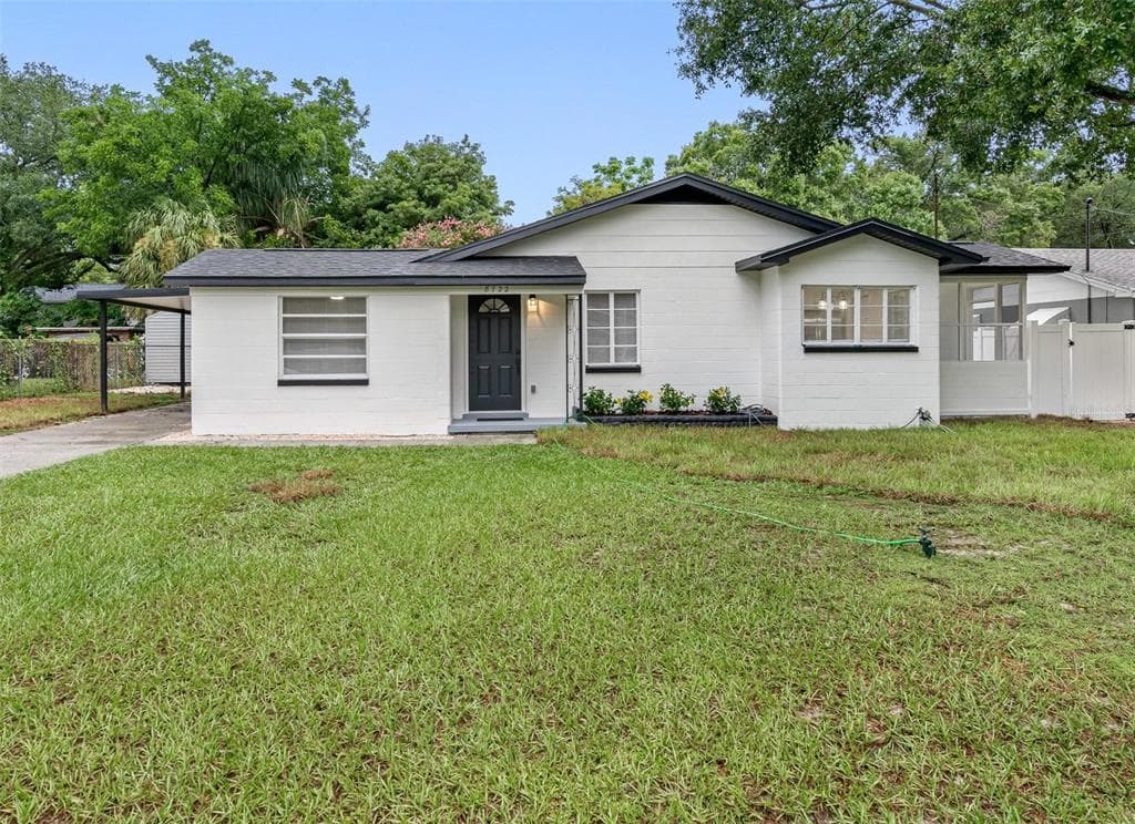 8722 N CALDER PLACE TAMPA, FL 33604