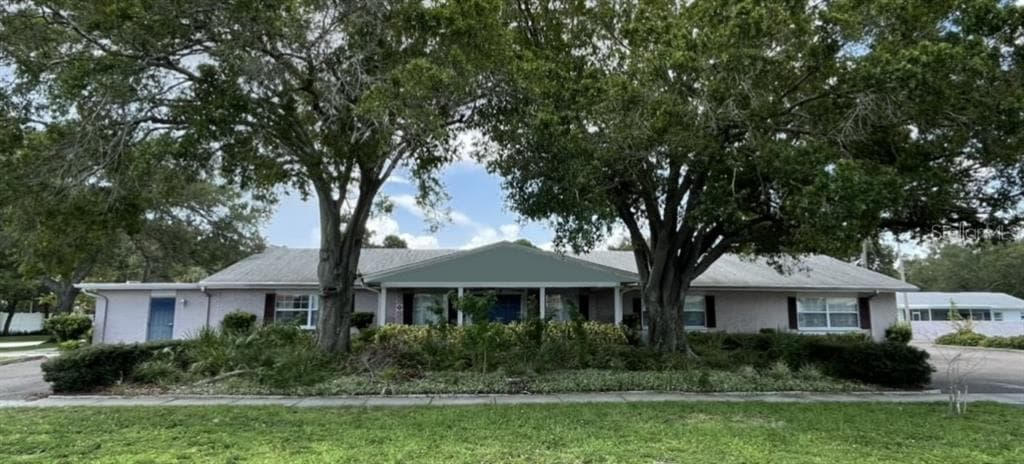 1915 62ND AVENUE N ST PETERSBURG, FL 33702
