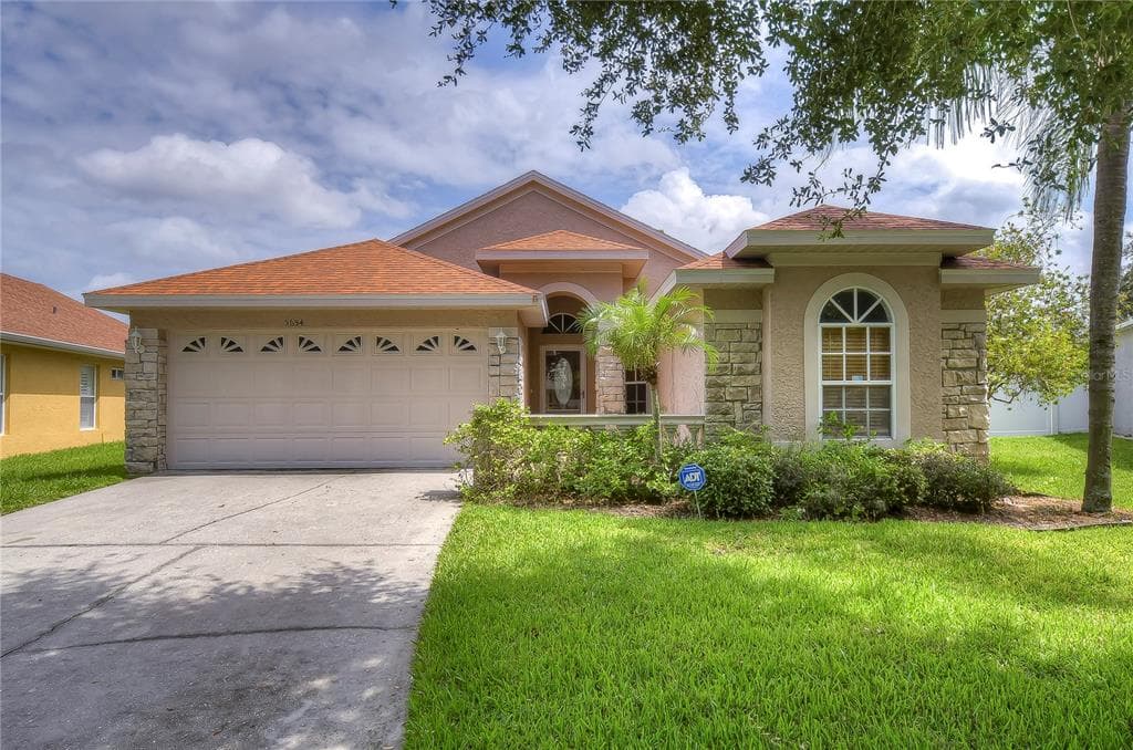 5654 TUGHILL DRIVE TAMPA, FL 33624