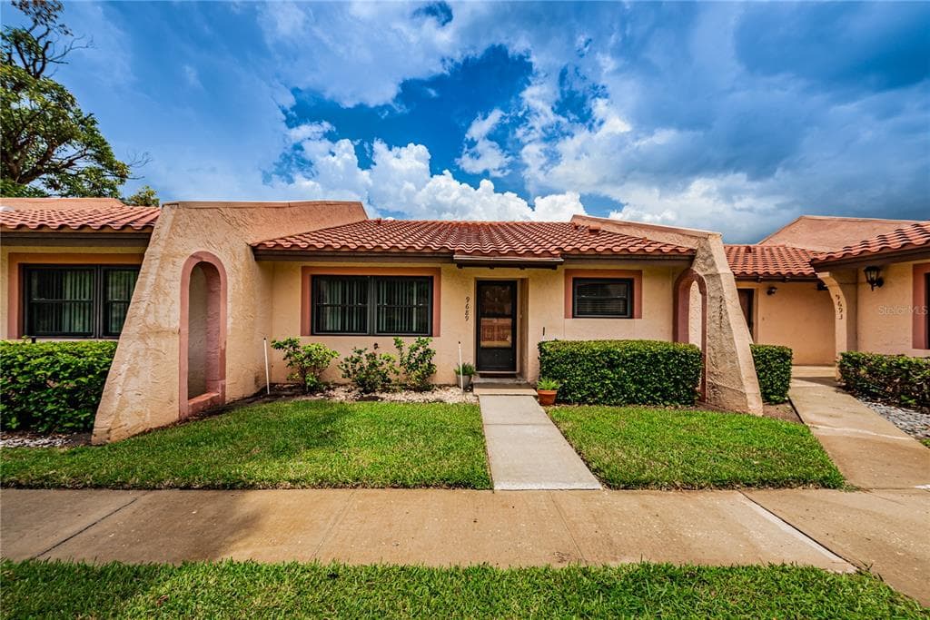 9689 86TH AVENUE N SEMINOLE, FL 33777