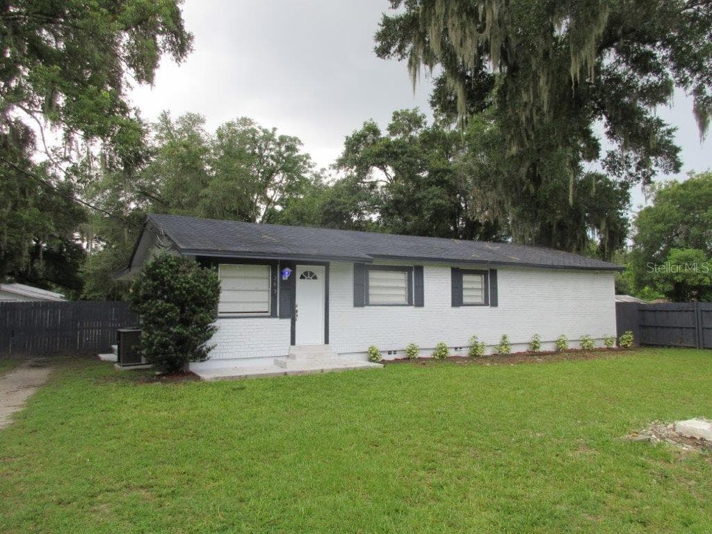 205 E CLAY AVENUE BRANDON, FL 33510