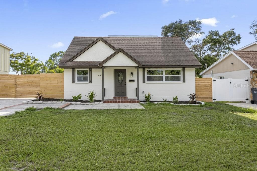 6660 27TH WAY N ST PETERSBURG, FL 33702