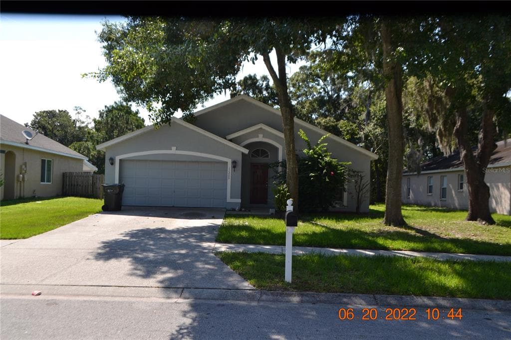 11205 INDIAN OAKS DRIVE TAMPA, FL 33625