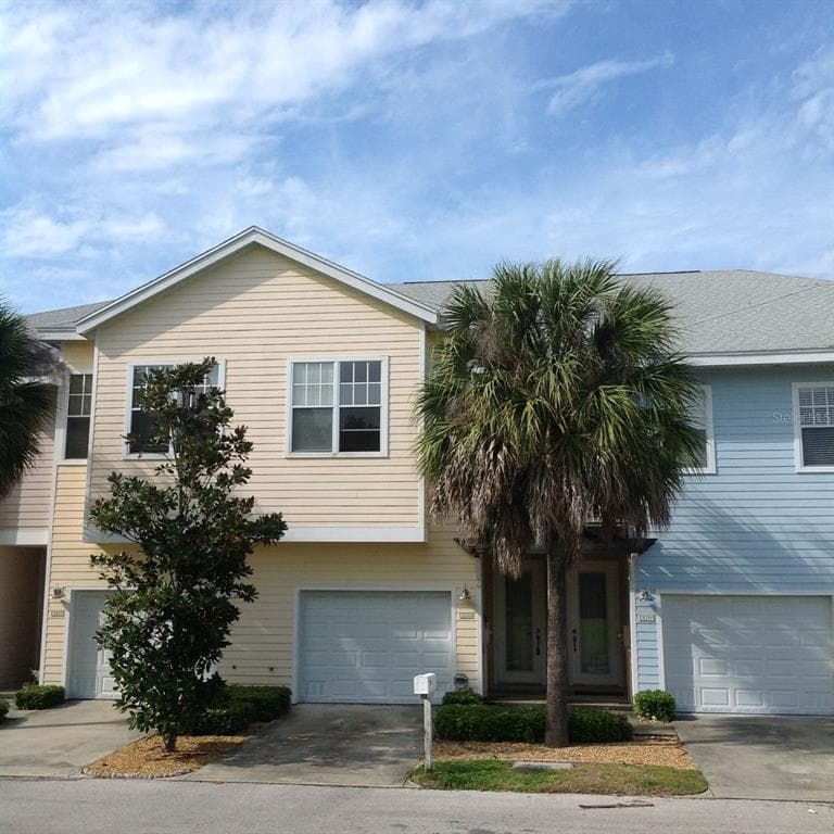 8319 KING BLOSSOM COURT TAMPA, FL 33615
