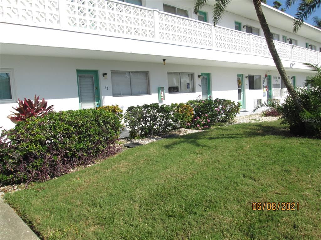 11200 86TH AVENUE UNIT 209 SEMINOLE, FL 33772