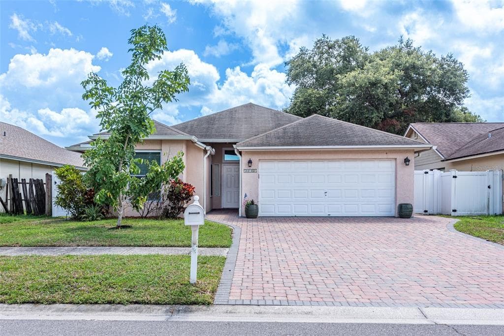 12707 TROWBRIDGE LANE TAMPA, FL 33624