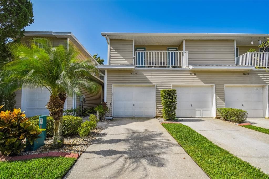 22134 LITTLE LAGOON COURT UNIT N/A LUTZ, FL 33549