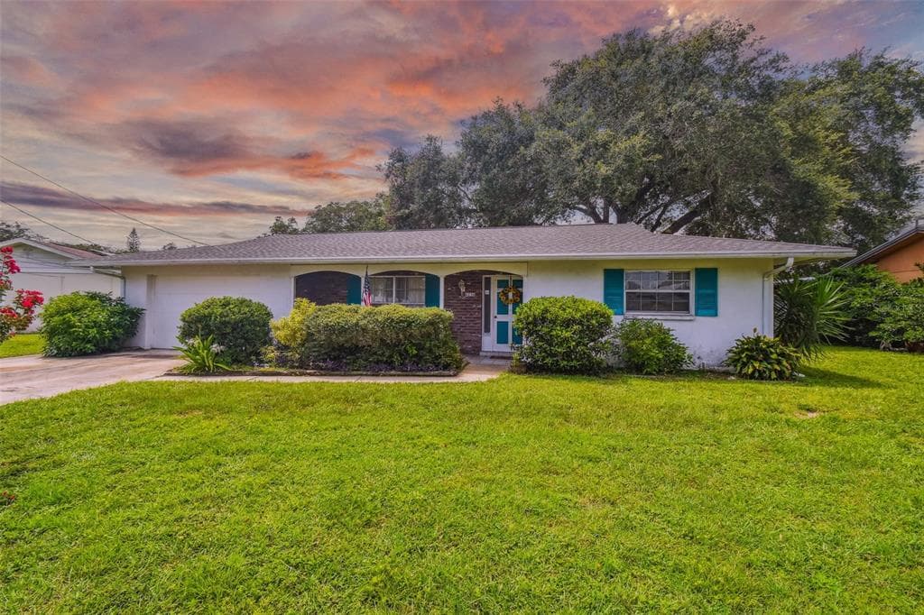 4236 LARKIN STREET SARASOTA, FL 34232