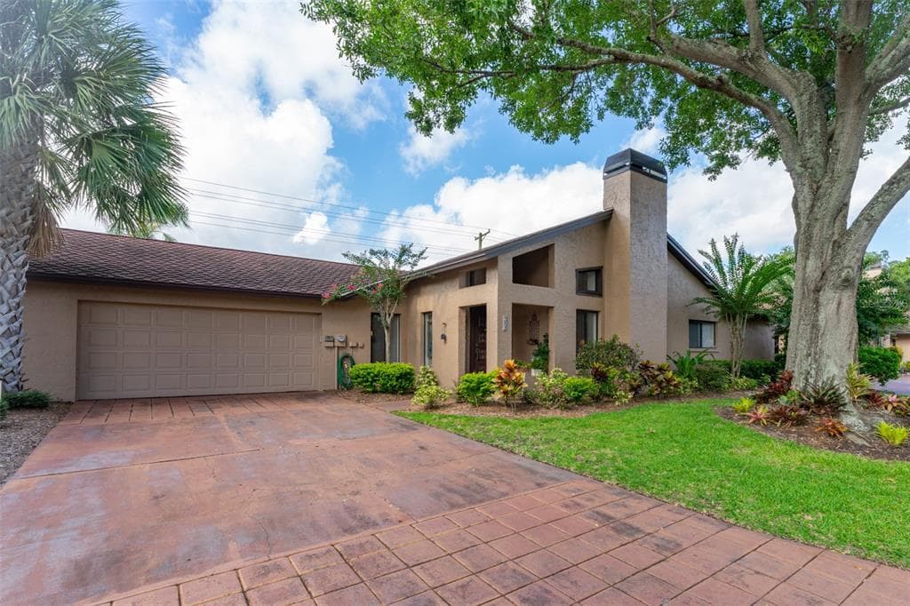 709 DORADO COURT BRANDON, FL 33511