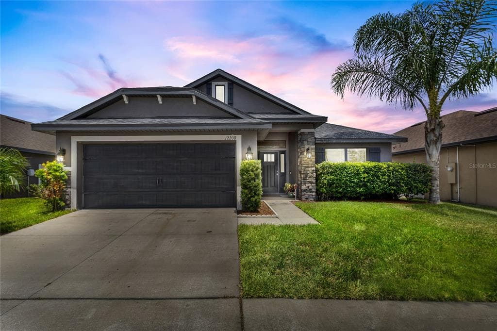 12208 AVONDALE OAK PLACE RIVERVIEW, FL 33578