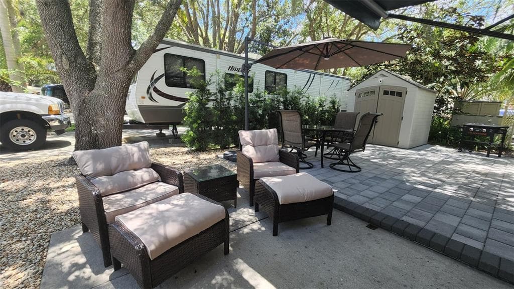 206 LONGHORN DRIVE LAKE WALES, FL 33898