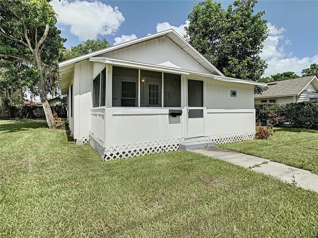 947 2ND STREET SE WINTER HAVEN, FL 33880