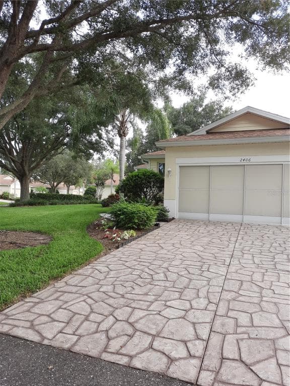 2406 NANTUCKET DRIVE UNIT 57 SUN CITY CENTER, FL 33573