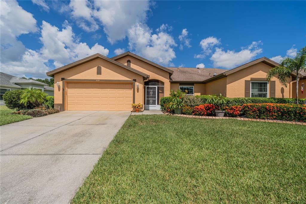 808 STAFFORDSHIRE LANE UNIT 13 SUN CITY CENTER, FL 33573