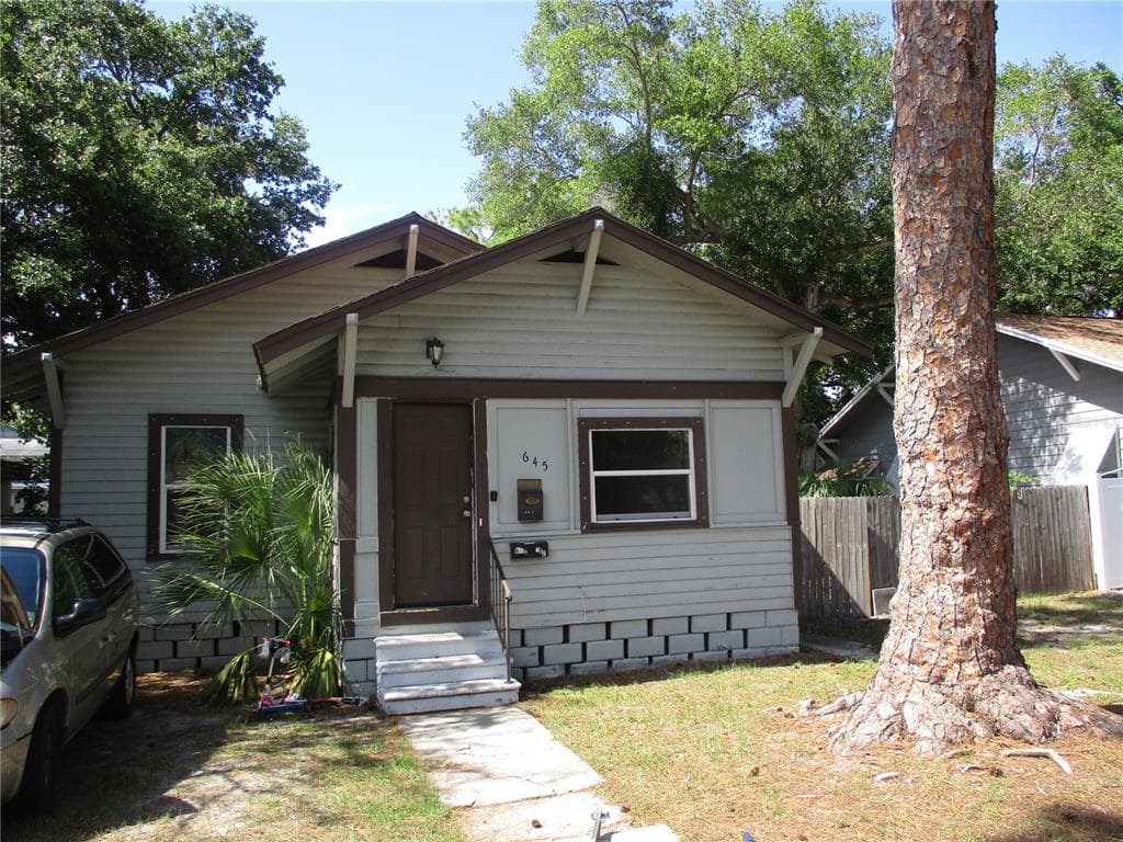 645 26TH AVENUE S ST PETERSBURG, FL 33705