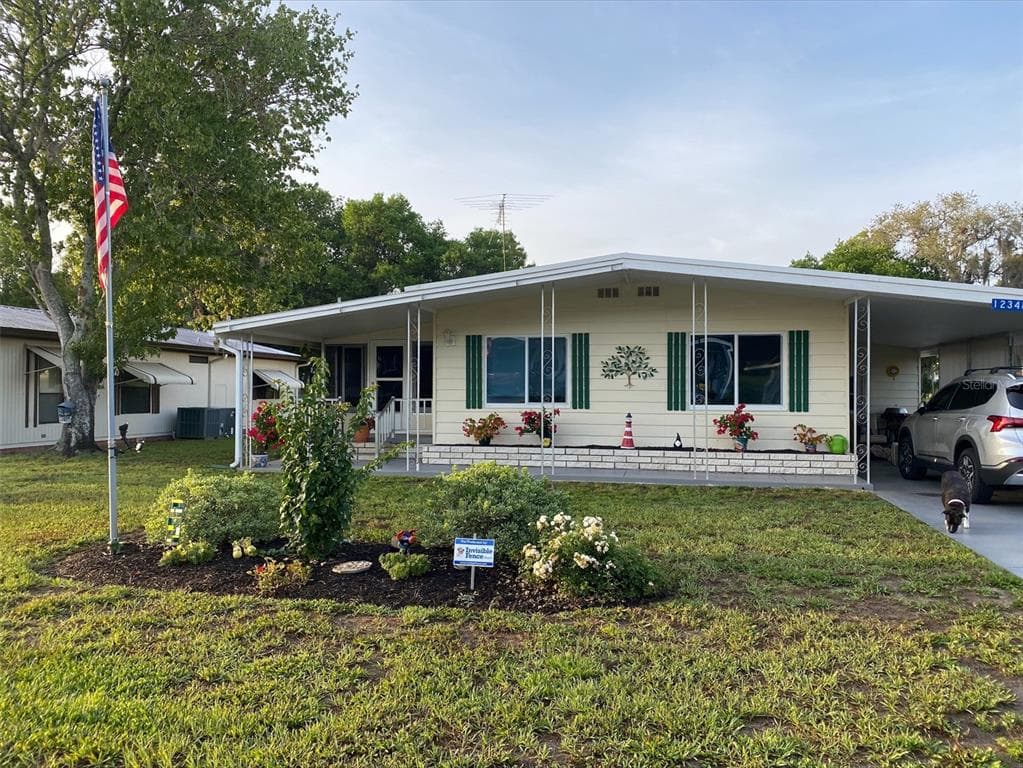 12348 CLUB HOUSE ROAD BROOKSVILLE, FL 34613