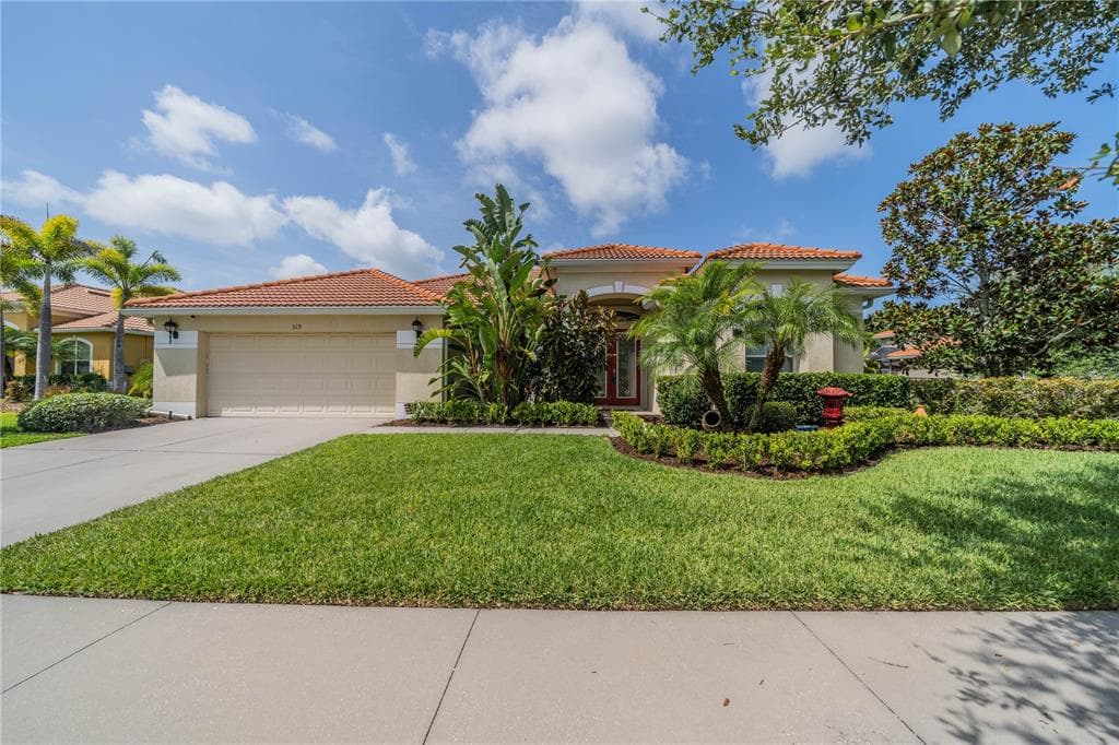 319 ROYAL BONNET DRIVE APOLLO BEACH, FL 33572