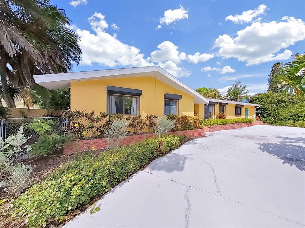 355 BAHIA VISTA DRIVE INDIAN ROCKS BEACH, FL 33785