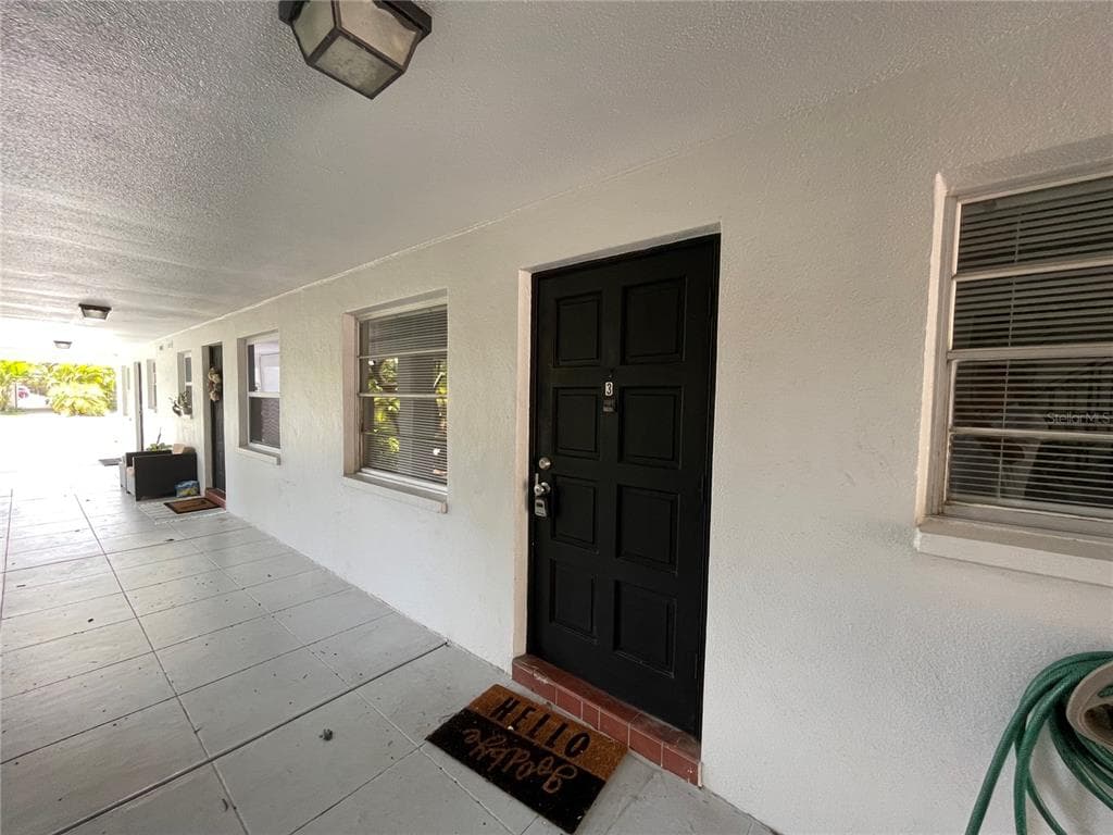 321 35TH AVENUE N UNIT D-3 ST PETERSBURG, FL 33704