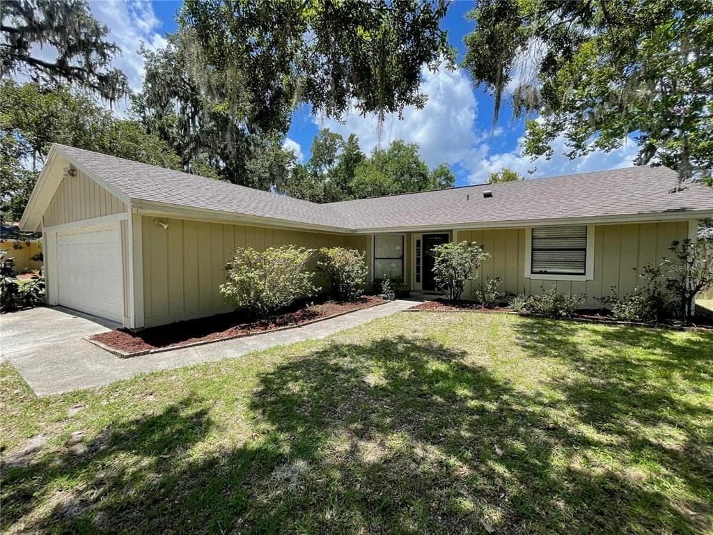 647 SHADY LANE