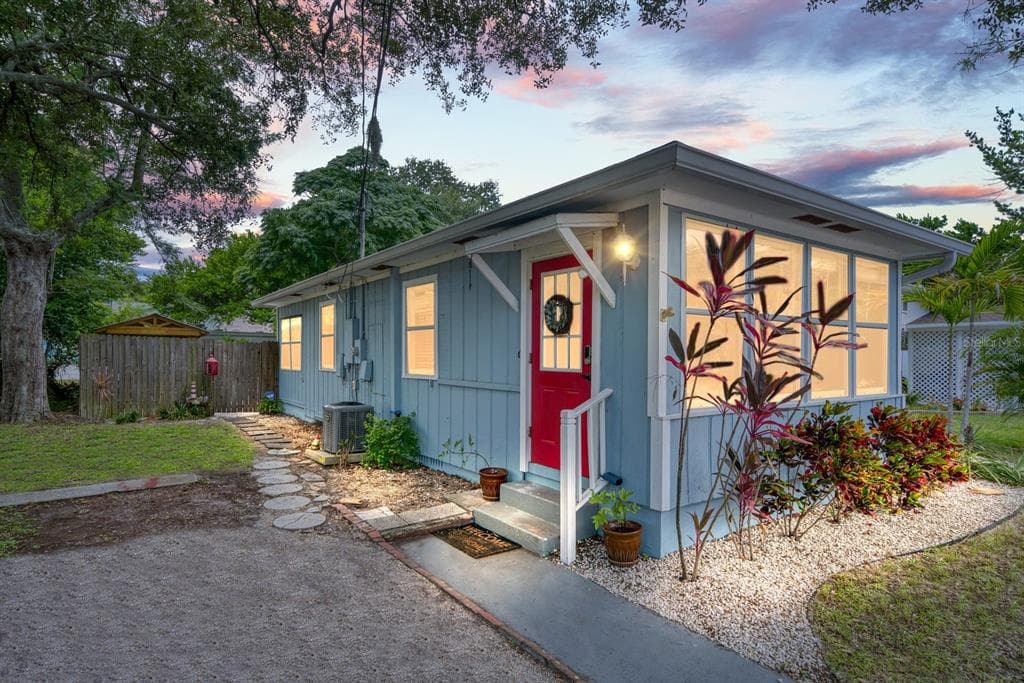 1930 DOUGLAS AVENUE CLEARWATER, FL 33755