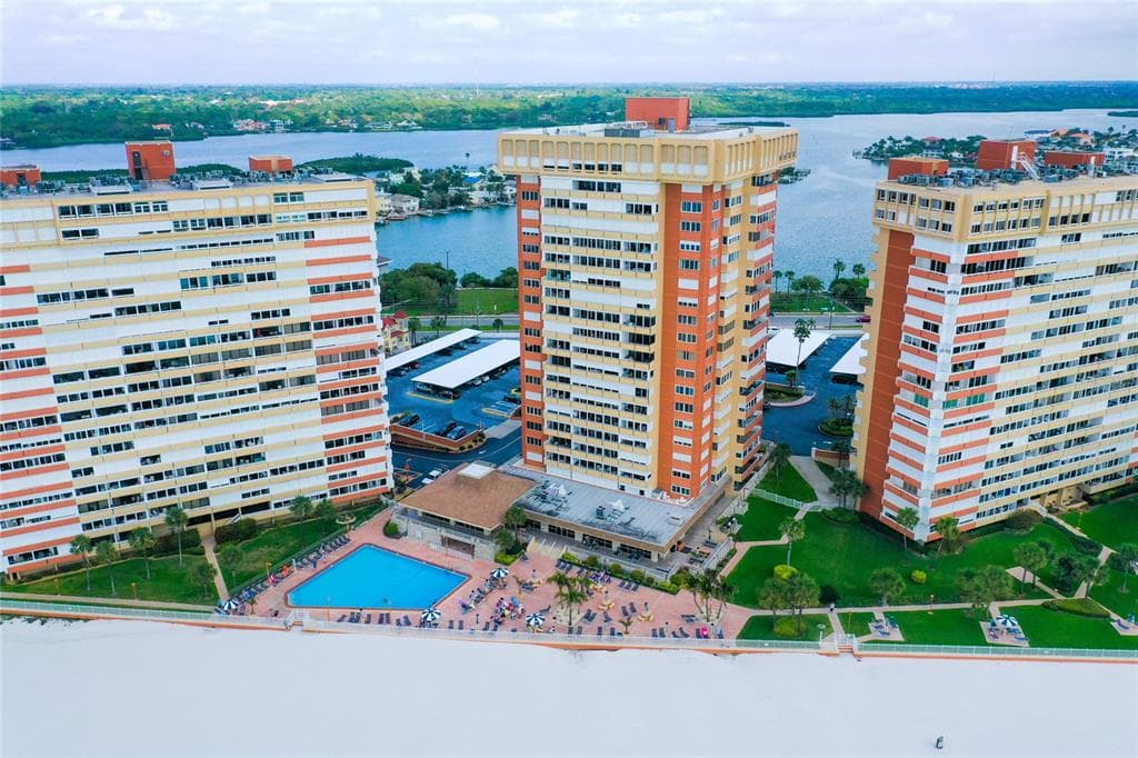 17940 GULF BOULEVARD UNIT 4A REDINGTON SHORES, FL 33708