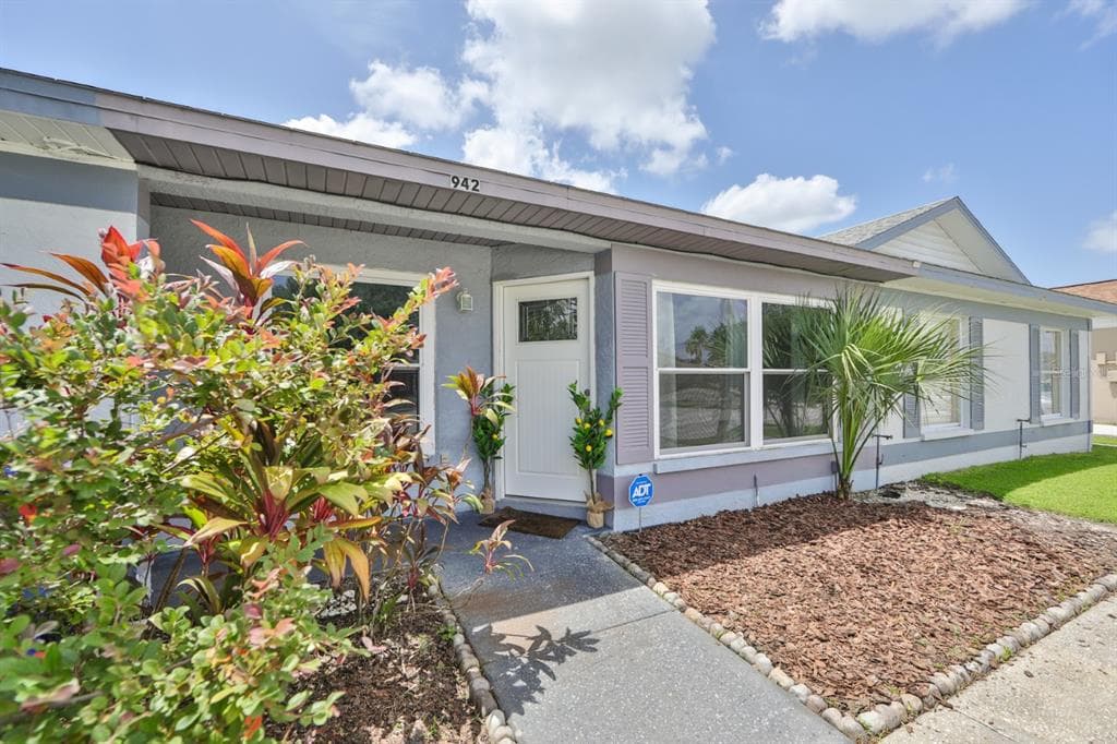 942 BURLWOOD STREET BRANDON, FL 33511
