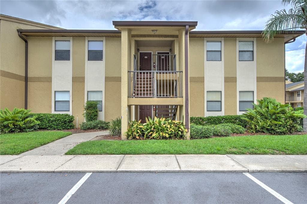 10100 SAILWINDS BOULEVARD N UNIT 207 LARGO, FL 33773
