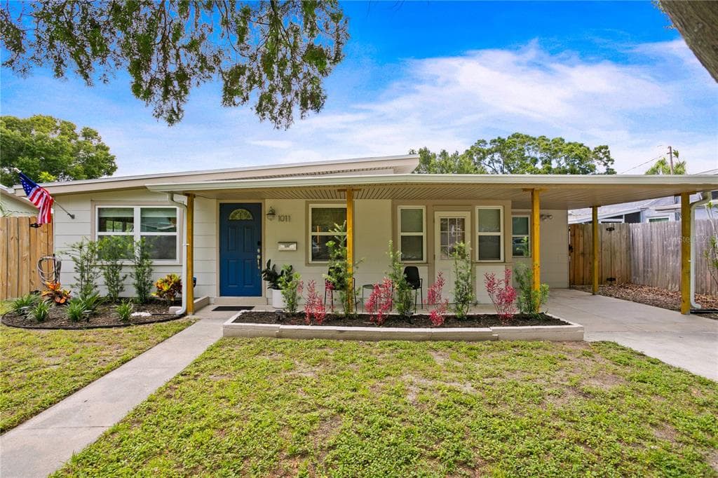 1011 60TH AVENUE N ST PETERSBURG, FL 33703