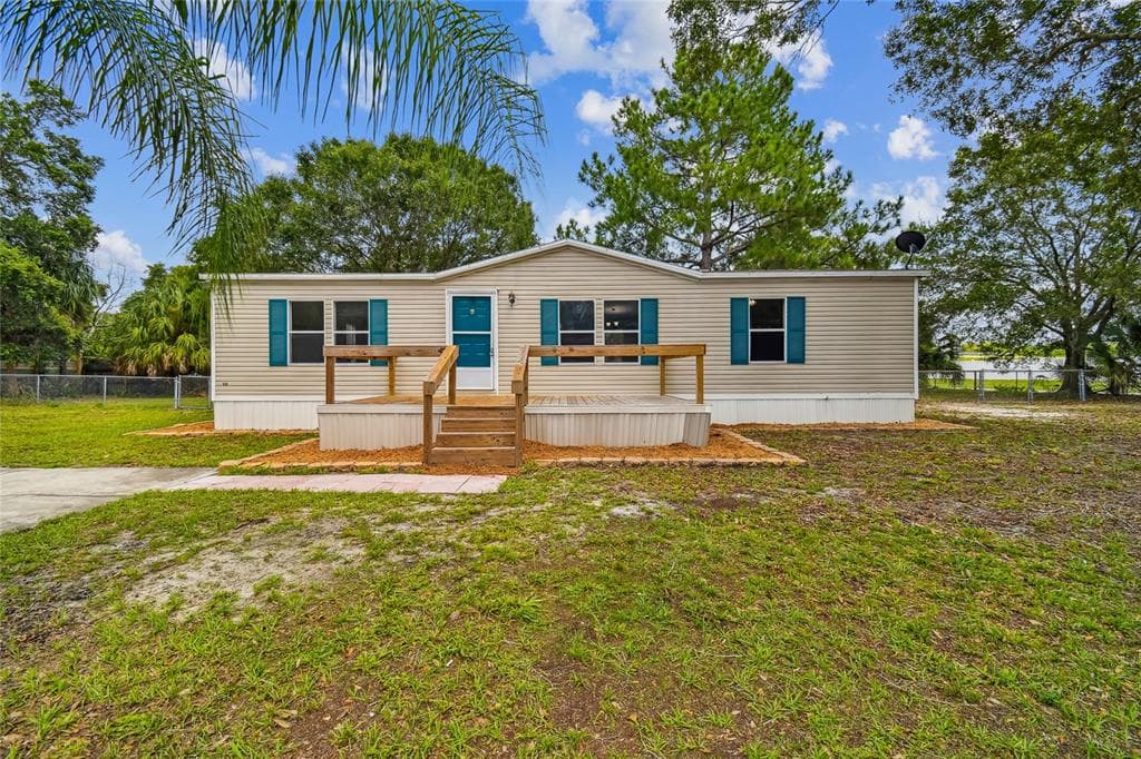 2005 PARK VILLAGE DRIVE RUSKIN, FL 33570