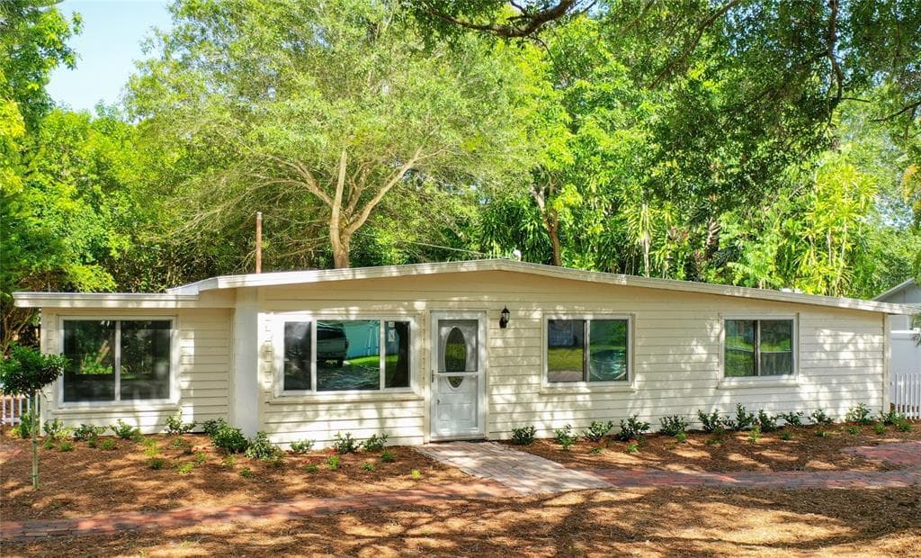 6849 13TH STREET N ST PETERSBURG, FL 33702
