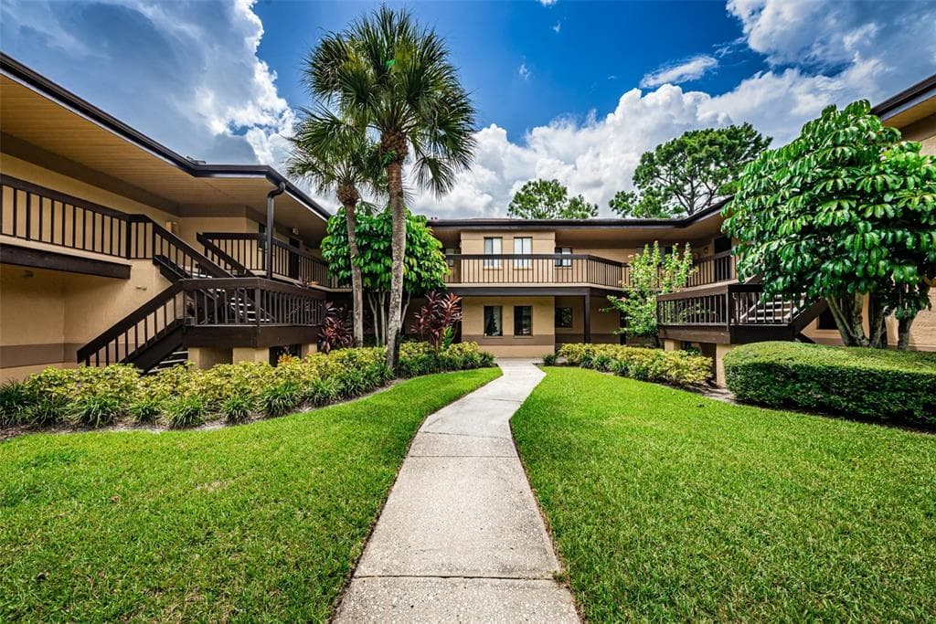 2679 SABAL SPRINGS CIRCLE UNIT 203 CLEARWATER, FL 33761