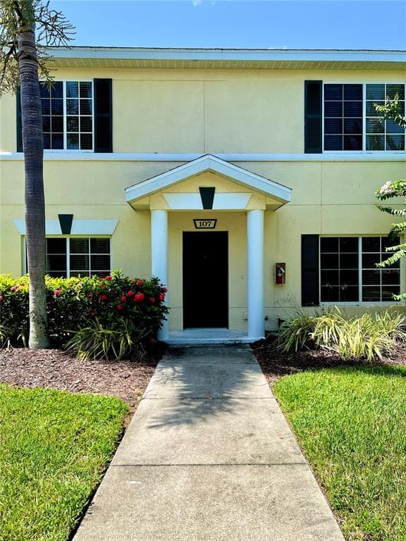 335 CAPE HARBOUR LOOP UNIT 107 BRADENTON, FL 34212