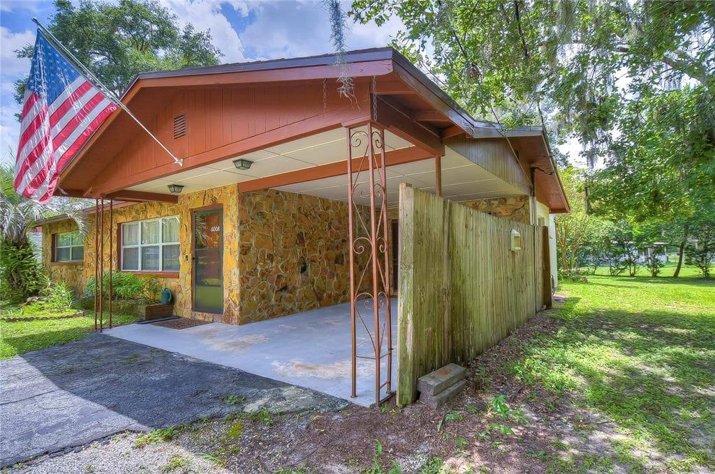6008 KNOLLWOOD DRIVE RIDGE MANOR, FL 33523