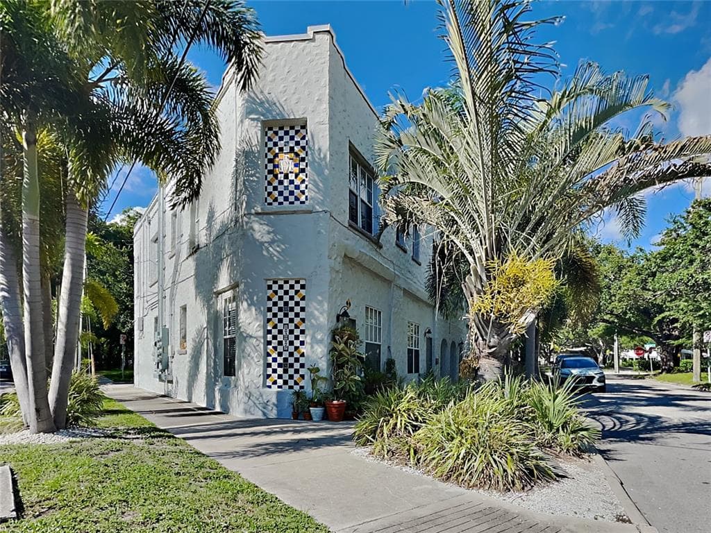 2305 W TEXAS AVENUE UNIT 5 TAMPA, FL 33629
