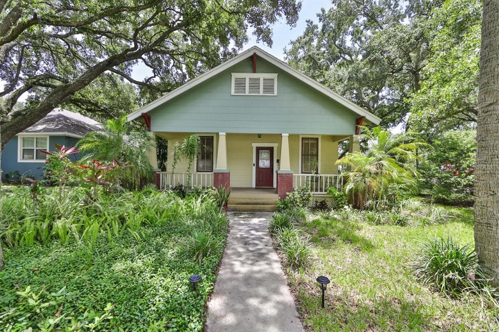 816 W IDLEWILD AVENUE TAMPA, FL 33604