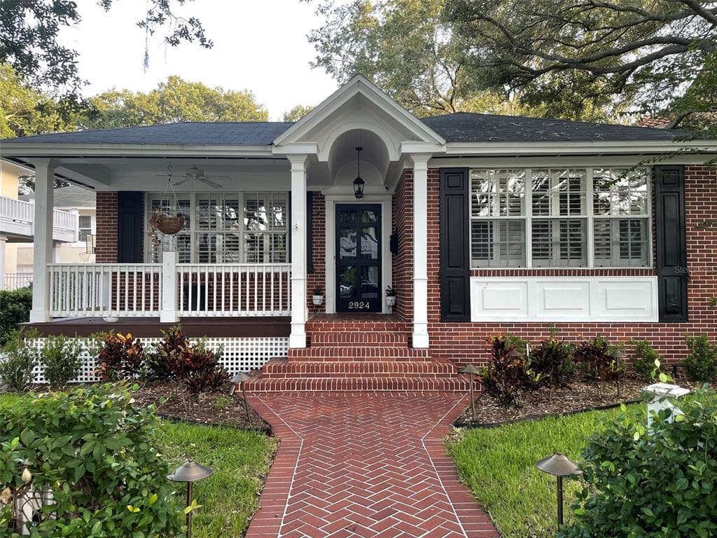 2924 W WALLCRAFT AVENUE TAMPA, FL 33611