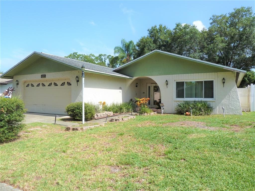 4811 CYPRESS TREE DRIVE TAMPA, FL 33624
