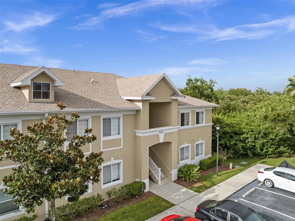 6411 CYPRESSDALE DRIVE UNIT 202 RIVERVIEW, FL 33578
