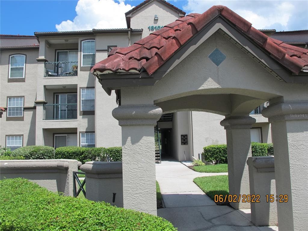18101 PEREGRINES PERCH PLACE UNIT 4103 LUTZ, FL 33558